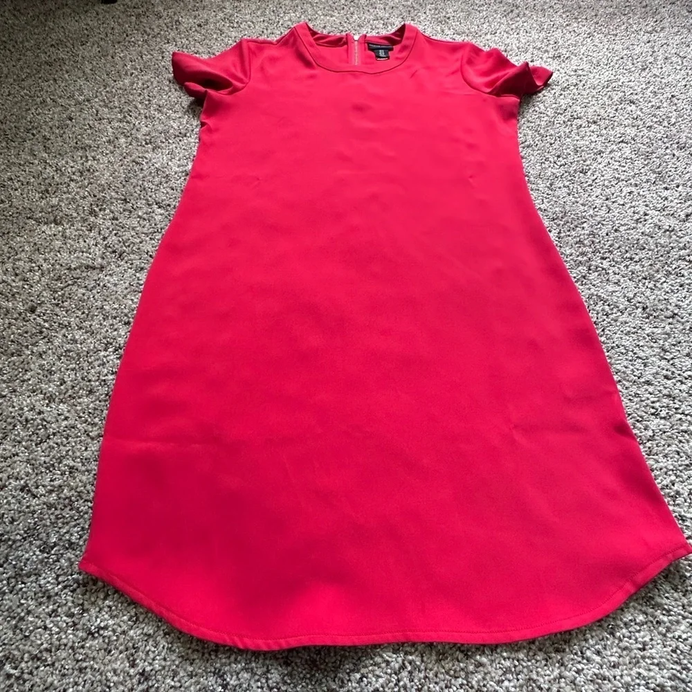 👗 Adrienne Vittadini Red Dress - Size 2 🌟